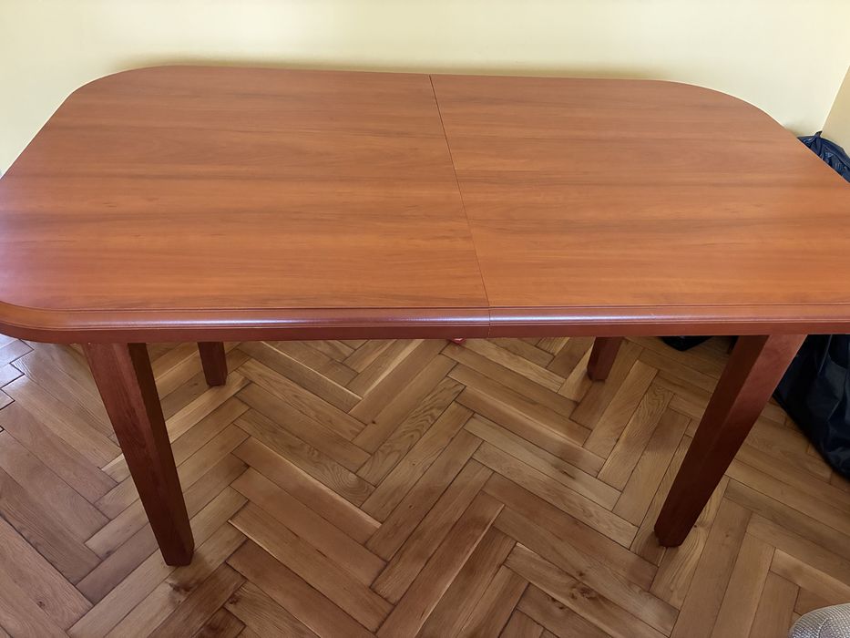 Stół - jak nowy, rozkładany, 4 krzesła