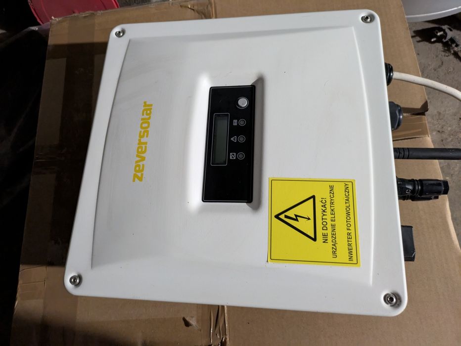 Falownik zeversolar