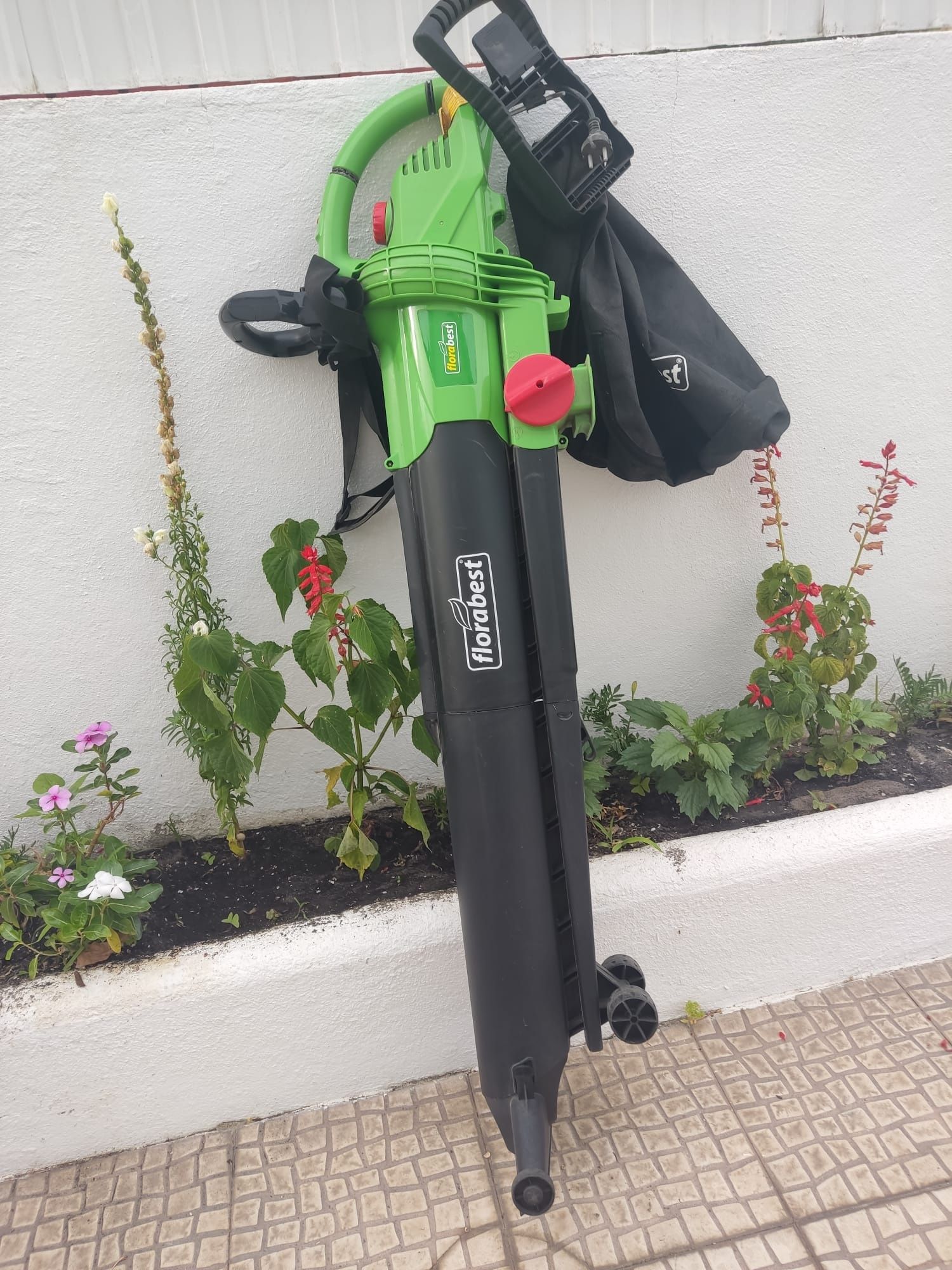 Aspirador/ suprador de folhas jardim