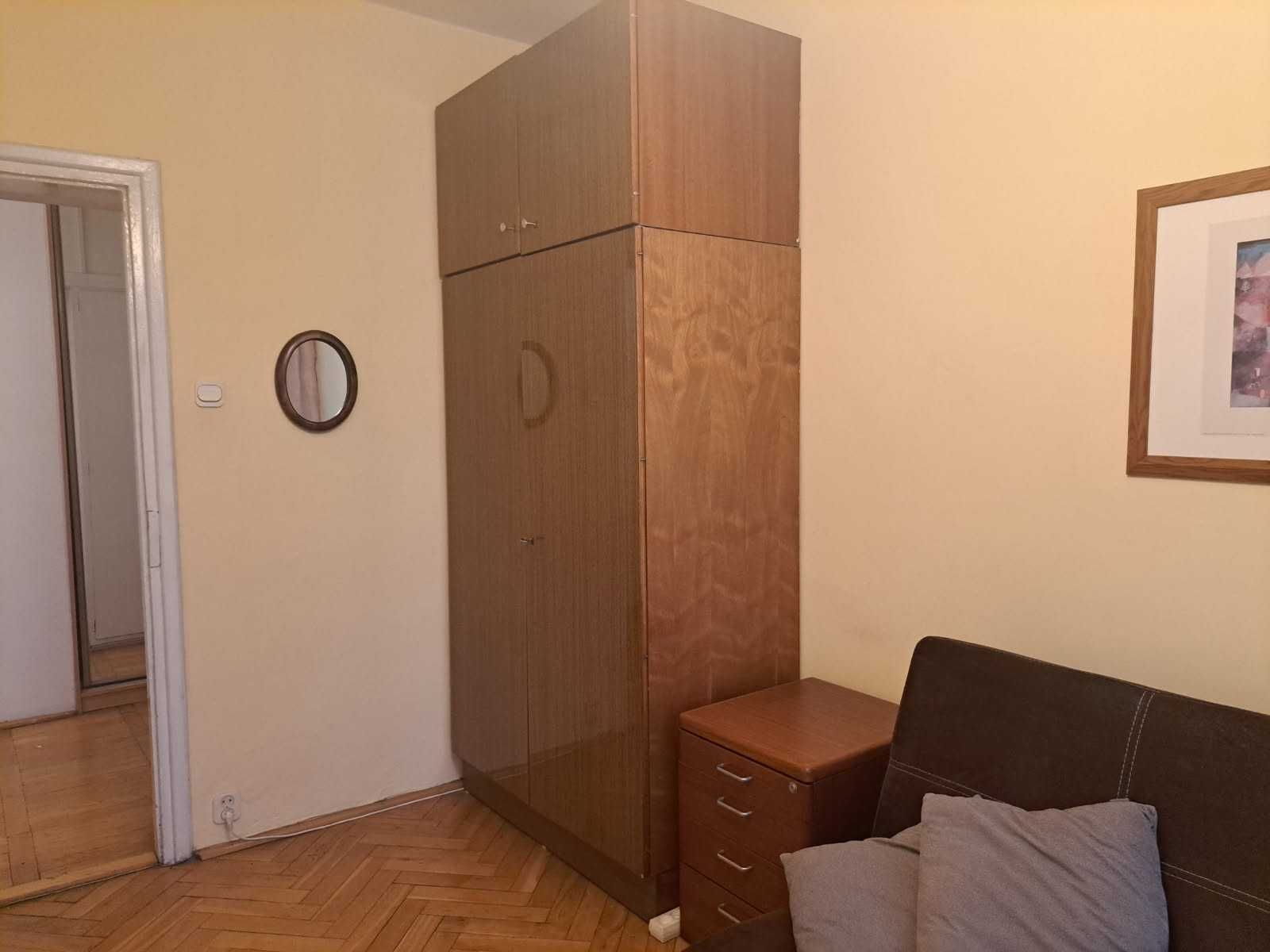 Pokoje dla studentów, blisko ASP