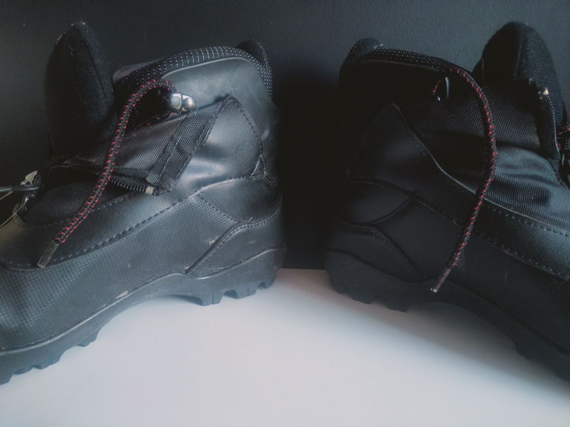 Buty narciarskie biegowe dł wkł 25,5 Salomon