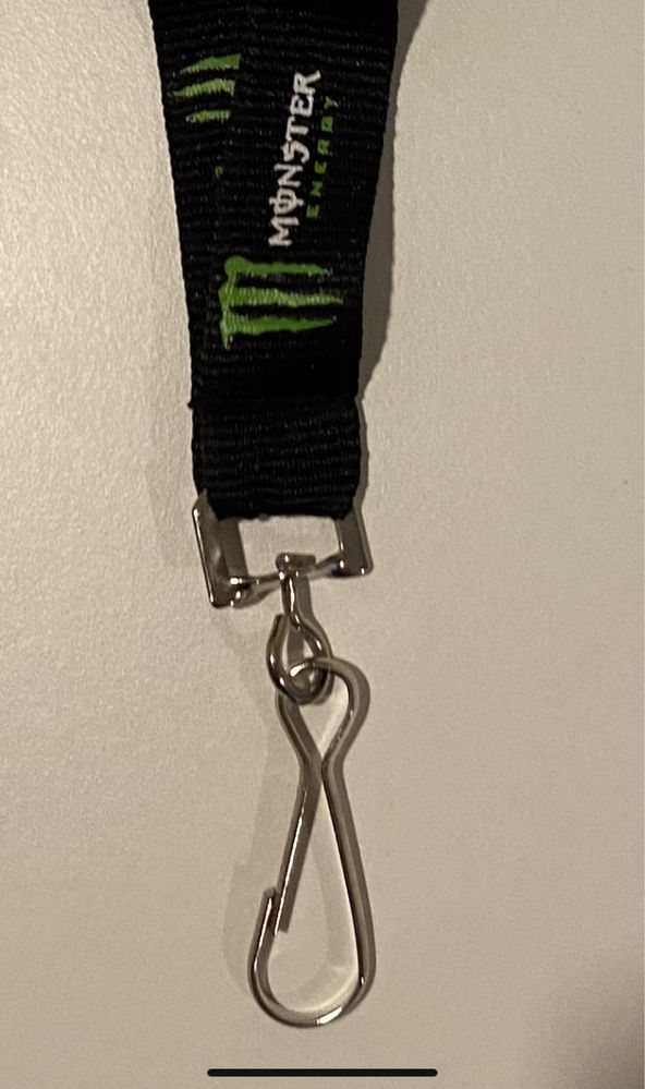 Fita de pescoço/lanyard/porta chaves MONSTER