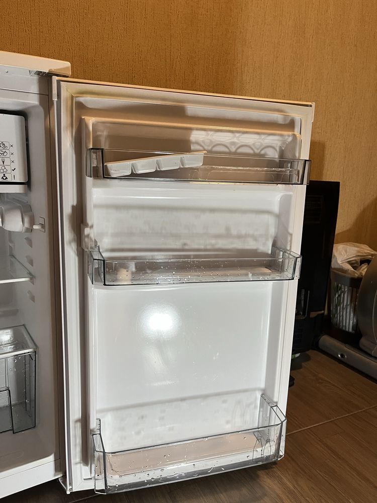 Холодильник SJ-U1088M4*-UA
