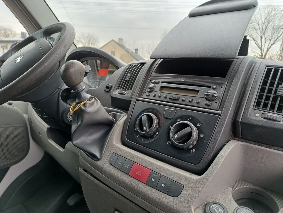 Peugeot Boxer brygadowka 7miejsc max l4h2