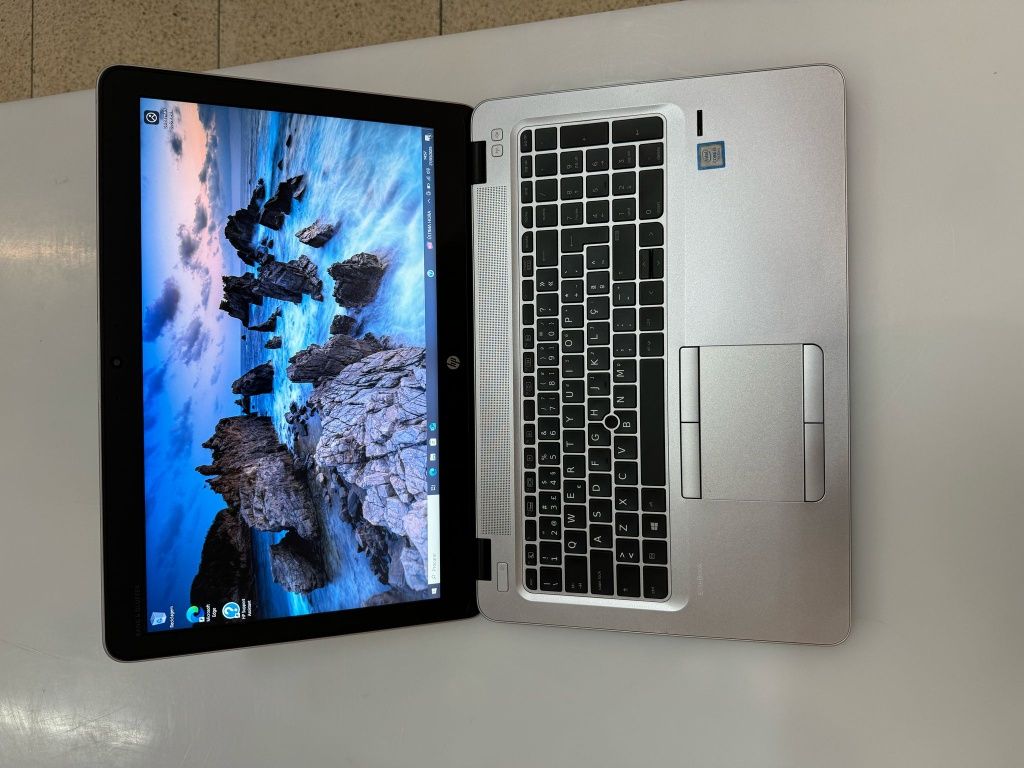 Portátil HP Elitebook