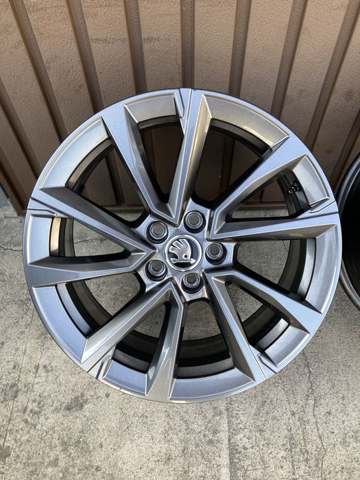 Felgi DEMO PROCYON skoda kamiq fabia scala rapid 17” 7” ET51