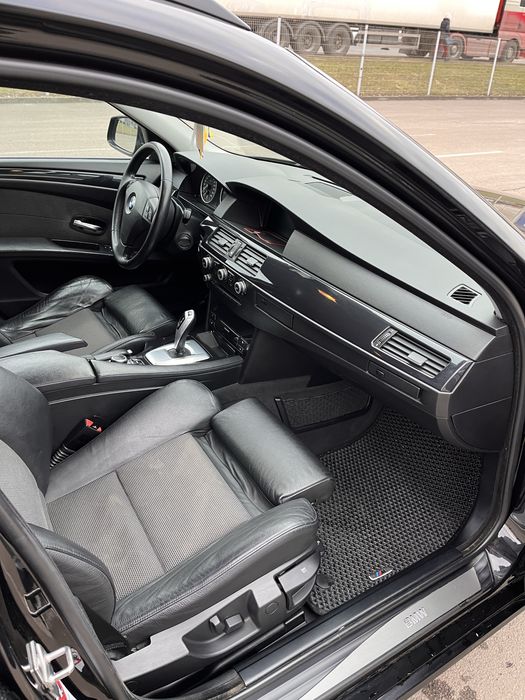 Продам BMW E61 TOURING 2010