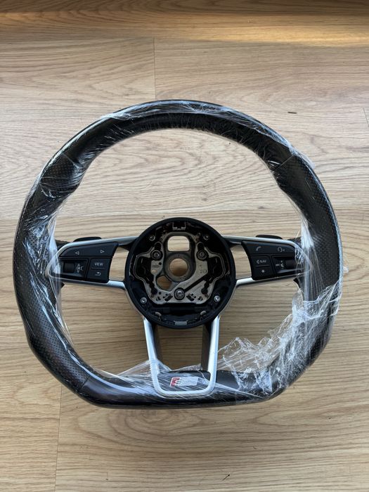 Volante Audi TT 8S/MK3