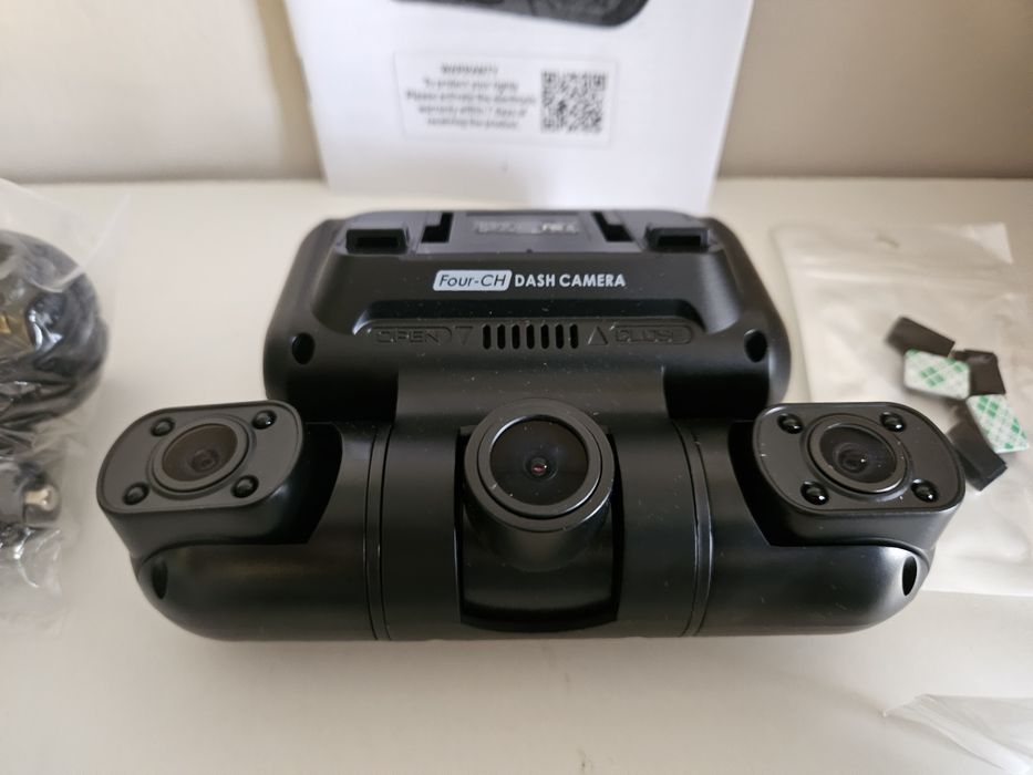 Kamerka samochodowa Rhorawill 4 Obiektywowy Wideorejestrator