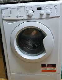 Máquina Lavar Roupa Indesit 6kg