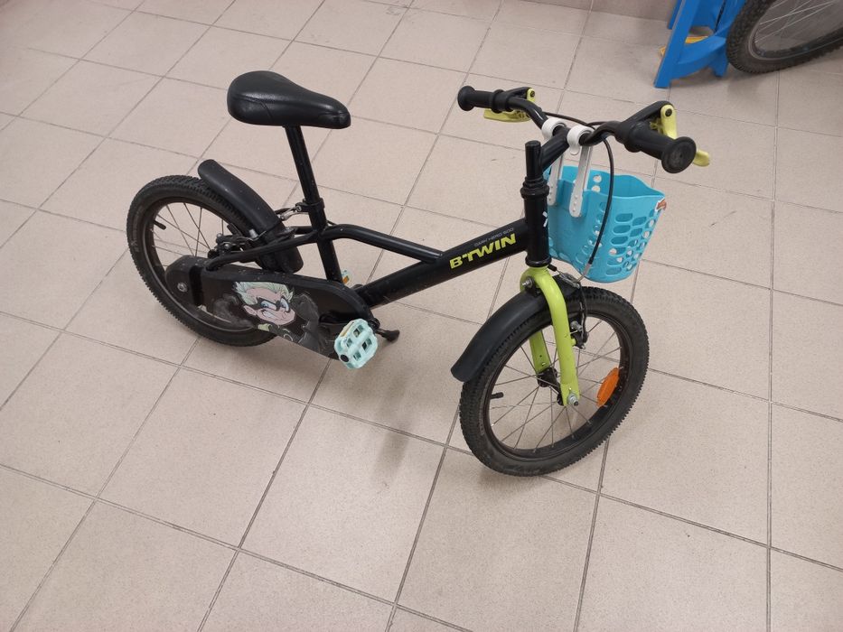 Rower dziecięcy Btwin Dark Hero 500, 16 cali + koszyki