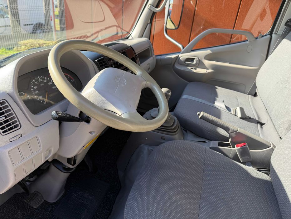 Toyota dyna tribasculante 2014