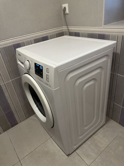 Пральна машина Samsung WF70F5E0W2W ecobubble 7 kg