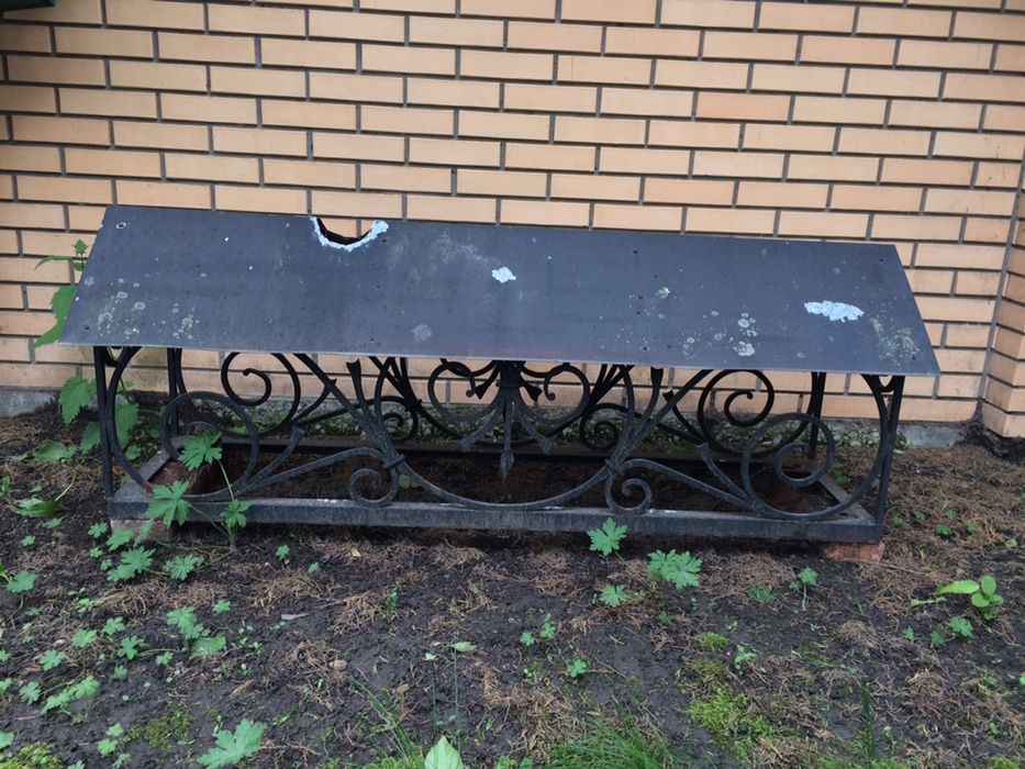 Продам кований дах на димохід