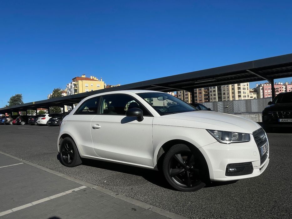 AUDI A1 SPORT  1.6TDI 105CV
2015
