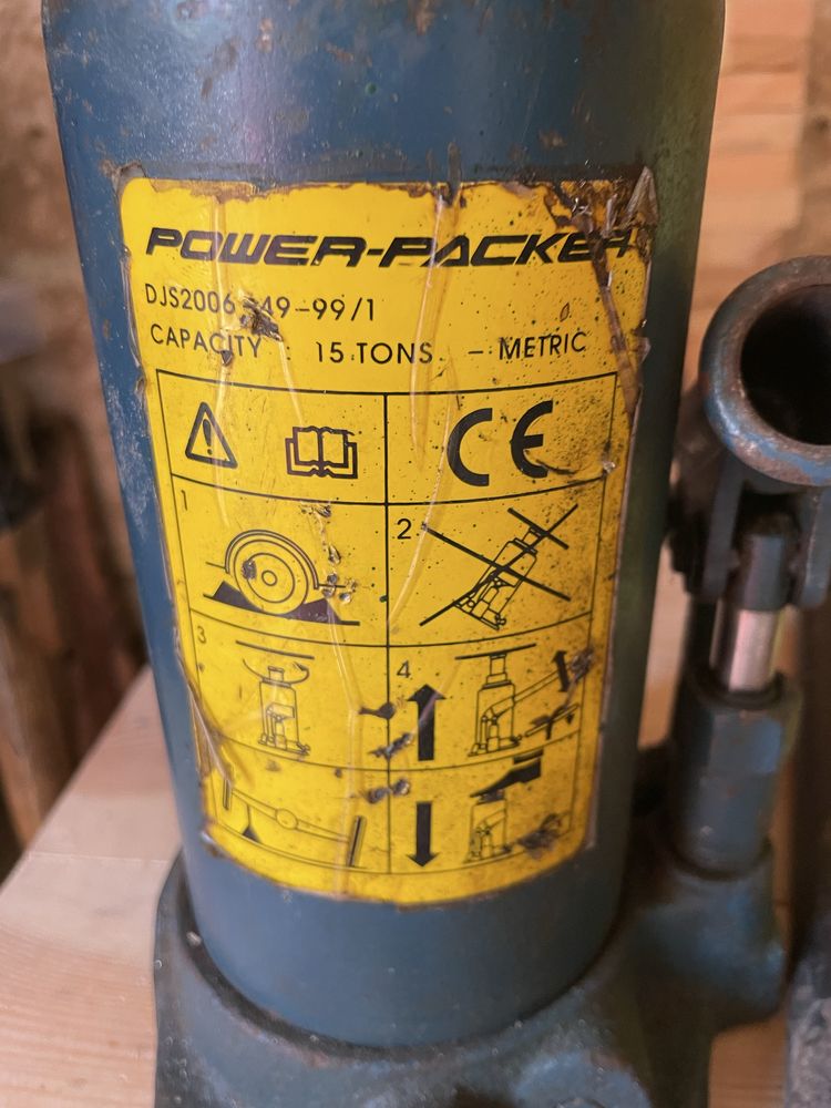 Podnośnik hydrauliczny słupkowy lewarek