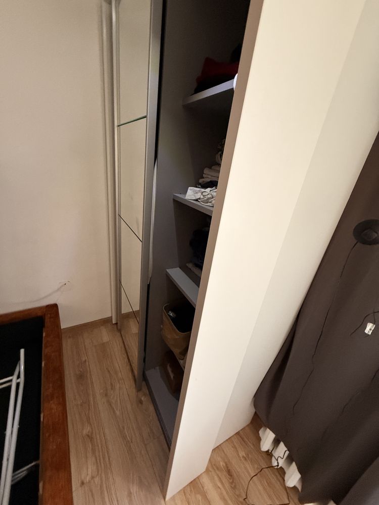 szafa przesuwna z lustrem i led