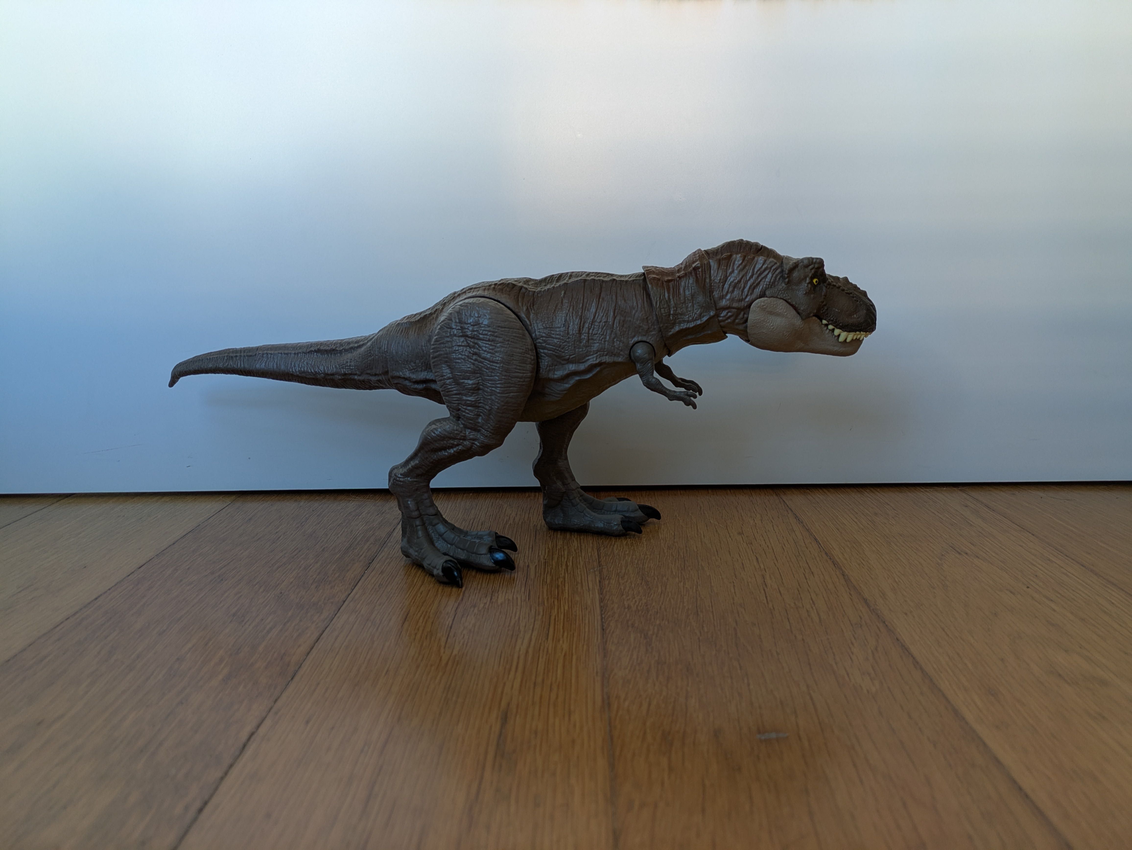 Jurassic World T-Rex Extreme Chompin’ 2018 (Portes Grátis)
