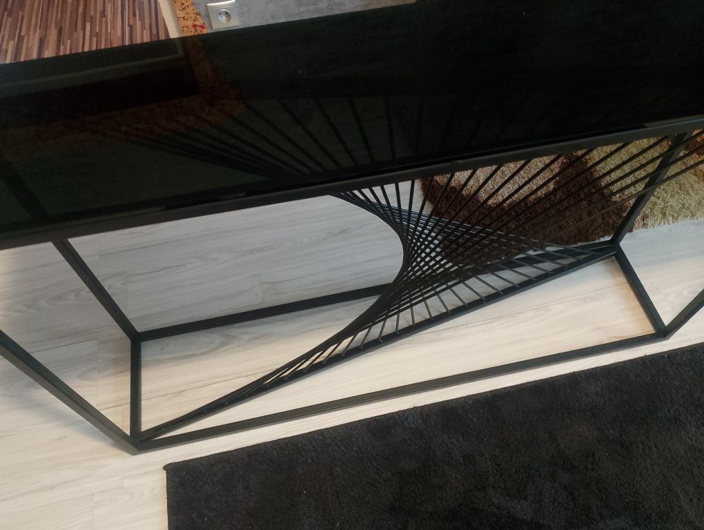 Konsola.    Loft