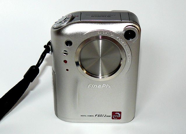Máquina fotográfica FUJI finepix digital 601
