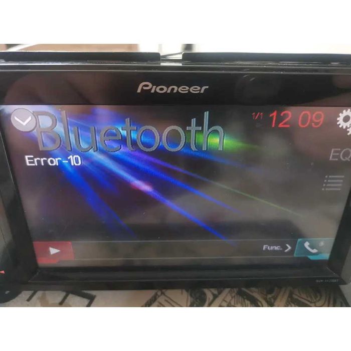 Auto Rádio Pioneer MVH-AV 270BT (Multimédia com ecrã de 6.2″)  50W x 4
