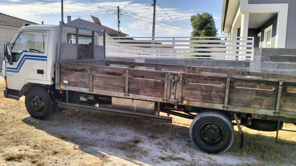 Mitsubishi Canter FE444