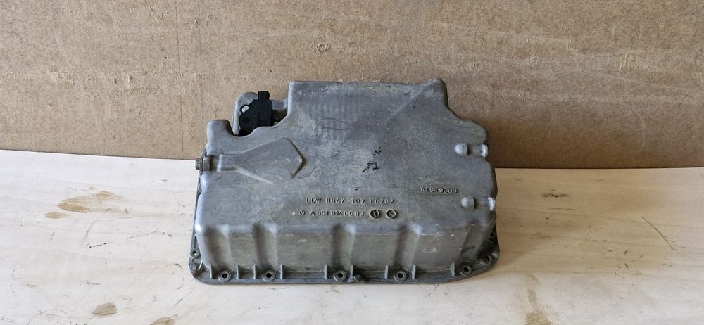 Tampa do carter Mercedes Sprinter (W906). OM651.955