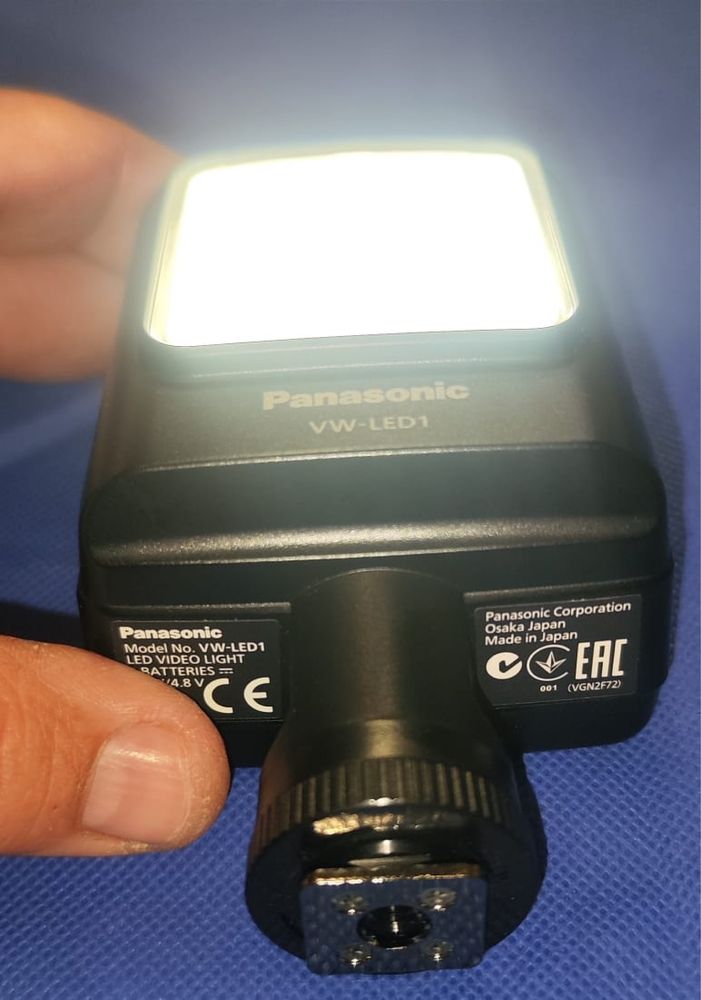 Накамерный свет Panasonic VW-LED1-K LED Japan