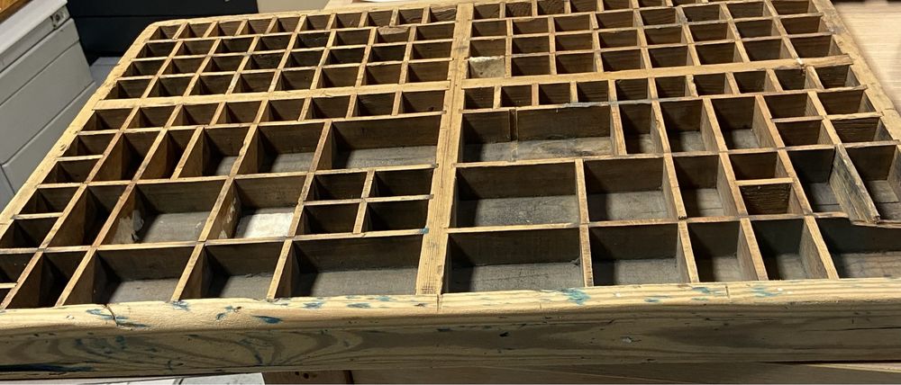 Caixa de tipografia centenária