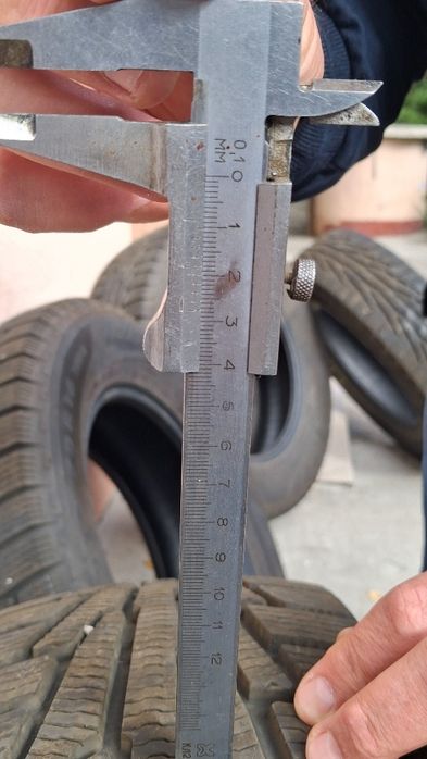 Продам,зимові шини NOKIAN NORDMAN 215/70/16