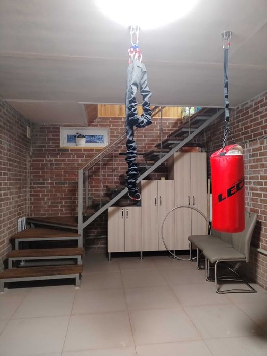 Стильний, розкішний будинок в с. Бездрик