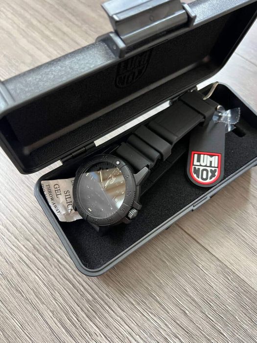 Годинник Luminox G Sea Bass Carbonox X2.2001.BO