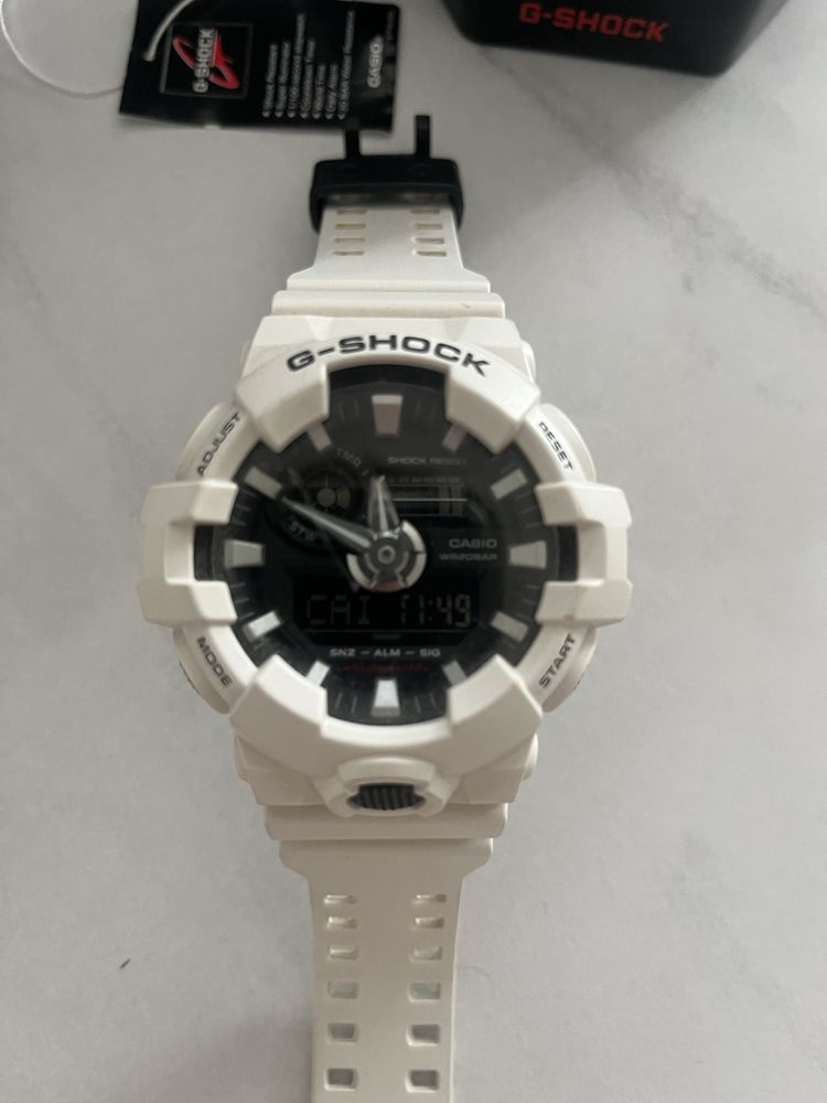 Zegarek G-Shock bialy