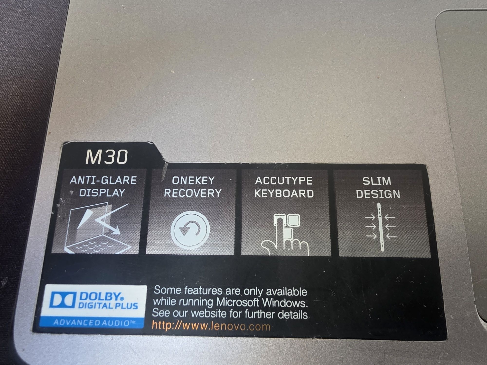 Lenovo M30-70 i3 4GB 128 GB SSD