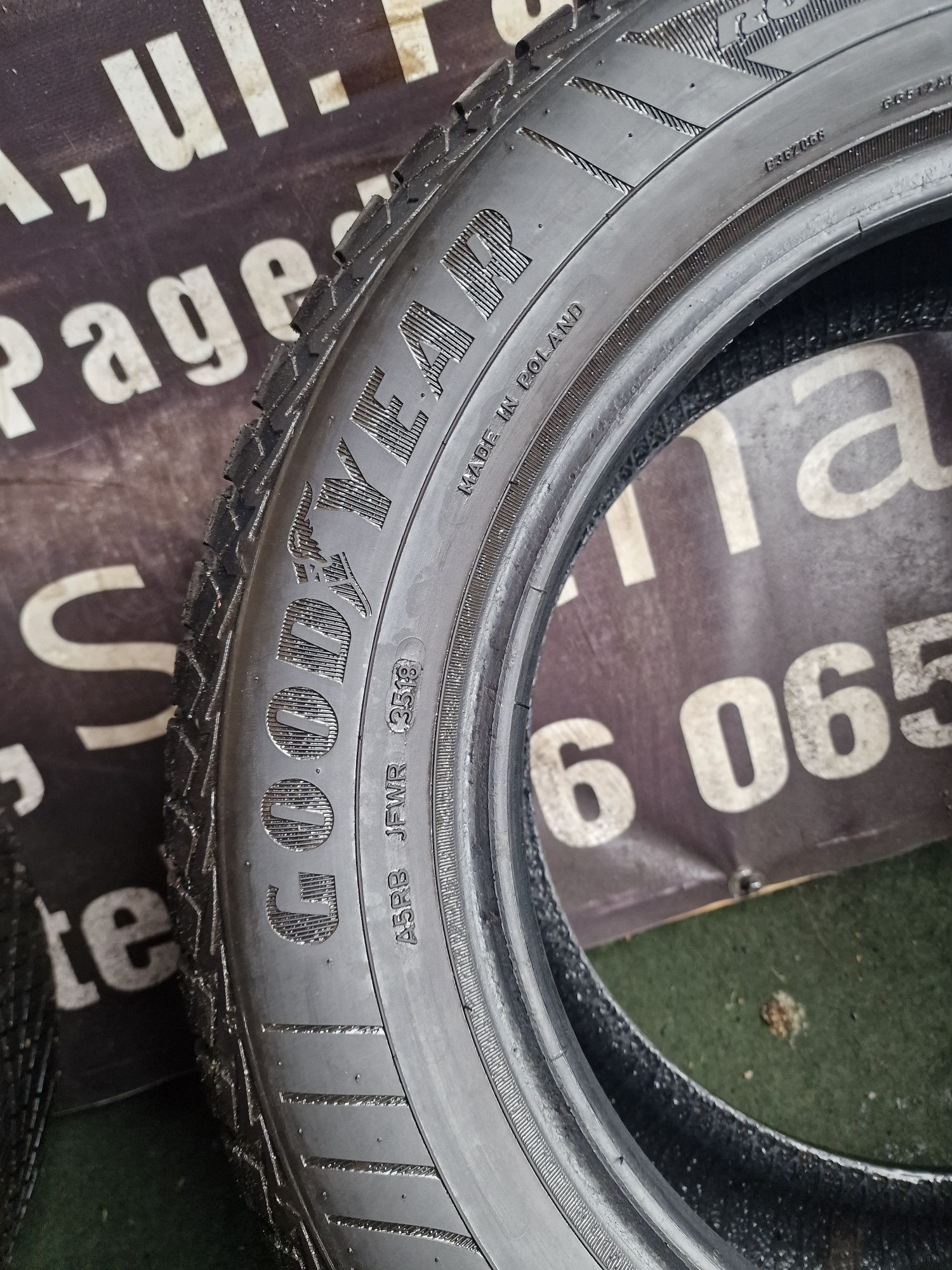 Opony Całoroczne 195/60/15 Goodyear Para 7.8mm