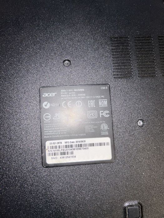 Ноутбук acer E5-521 з мишкою