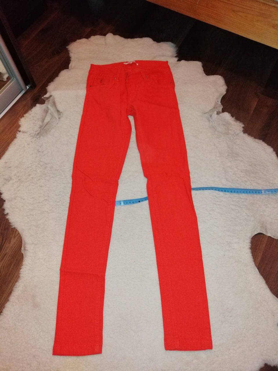 Spodnie czerwone r. 36
