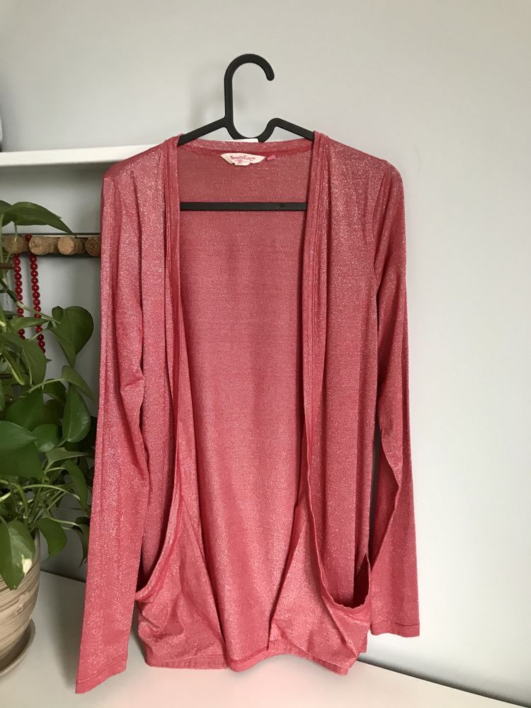 Brokatowy czerwony błyszczący sweter narzutka New Look S z kieszeniami