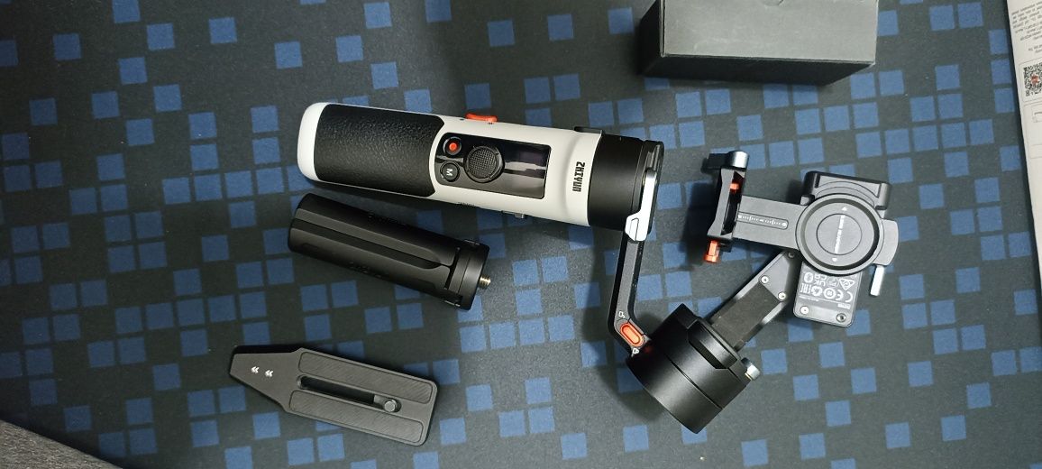 Gimbal ZHIYUN Crane M2S (Bluetooth e Wi-Fi - Autonomia: Até 10,5 Horas