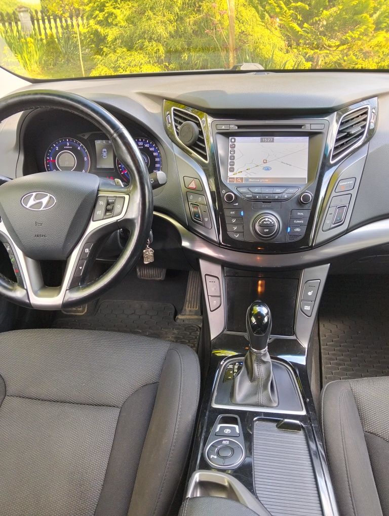 Hyundai i 40  diesel  127 tys.km