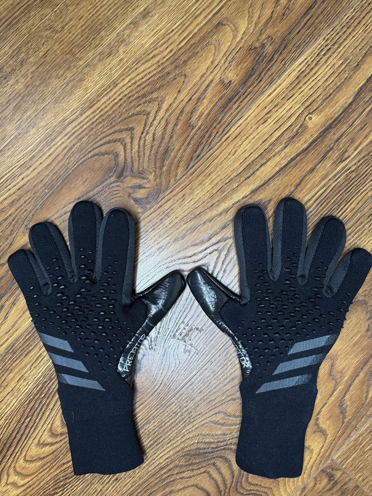 Воротарські рукавиці Adidas Predator