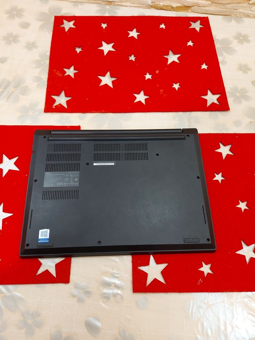 Ноутбук Lenovo E490, i5-8 gen, RAM 8Gb, SSD 200Gb, Win 10