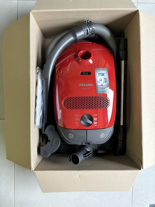 Nowy odkurzacz Miele C1