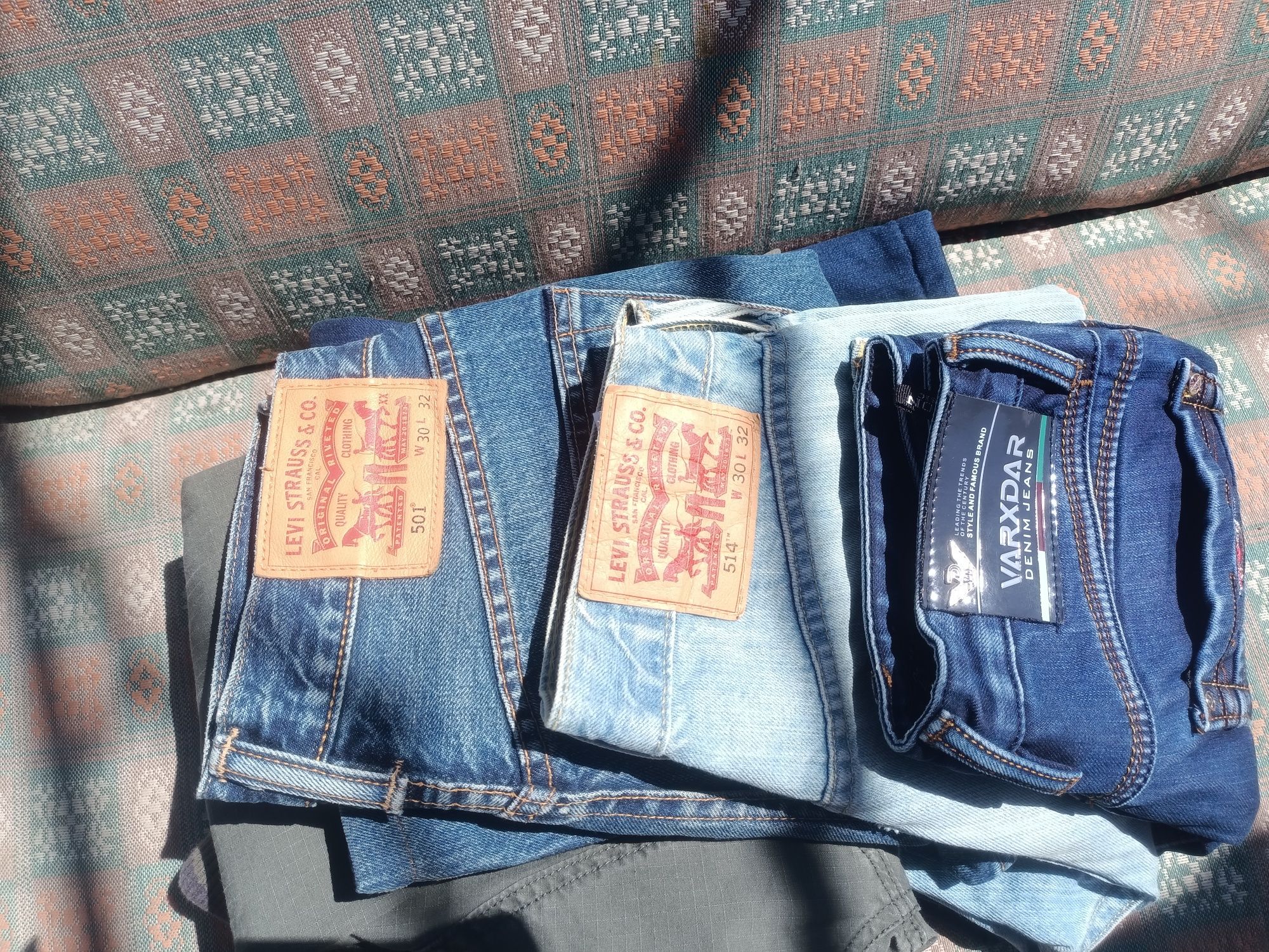 Продам джинси Levis 501,514