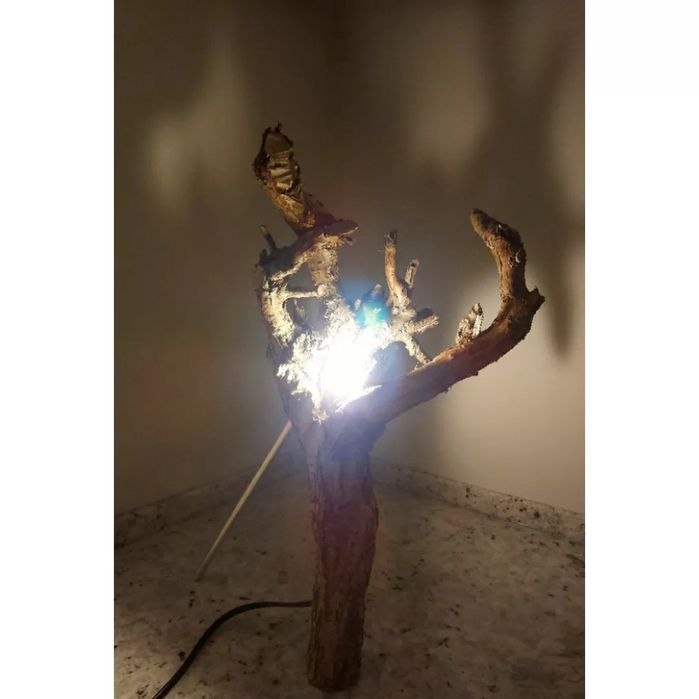 Lampa stołowa z drewna