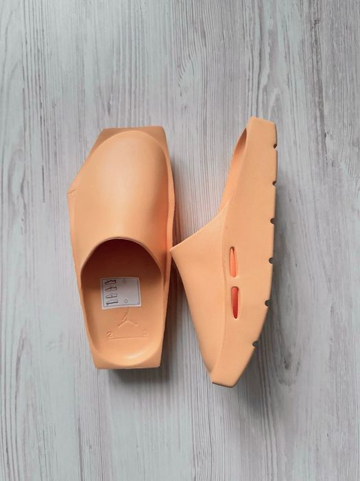 Жіночі нові тапочки взуття Nike Jordan 24 см розмір 37 Оригінал