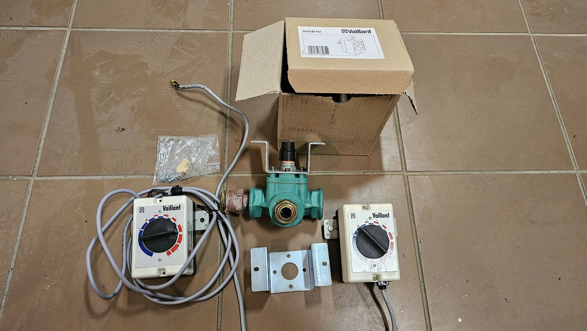 Vaillant zawór mieszający 3-drogowy 1 z siłownikiem