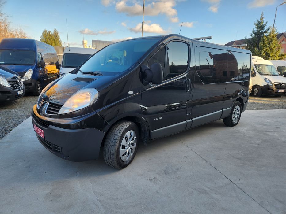 Рено трафік 2014 рік, Оригінальний вантажо-пасажир 6 місць, 2.0 дизель