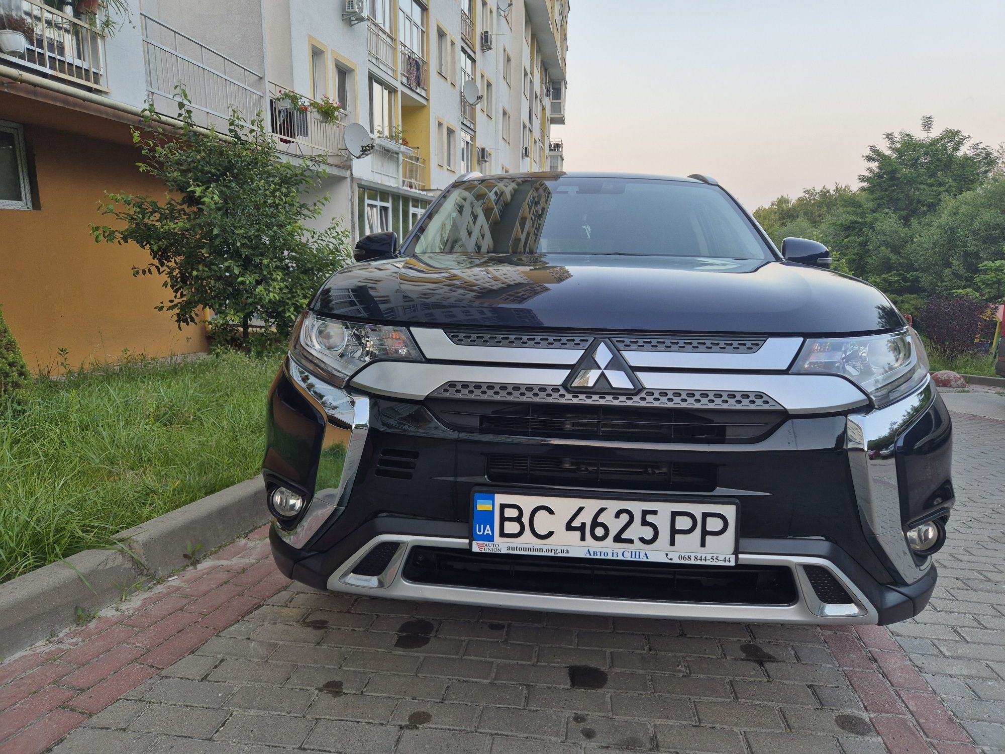 Mitsubishi outlander
