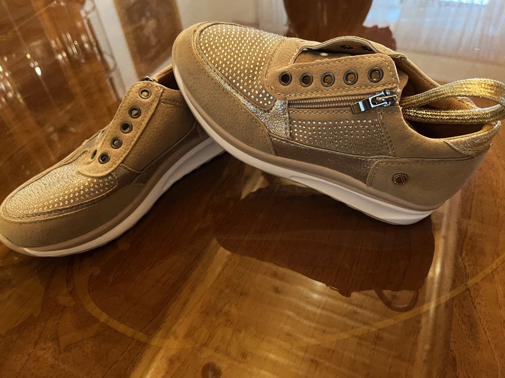 Buty Sneakersy nowe 35,5
